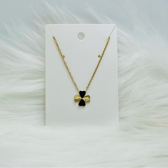 Darla Clover Necklace Pendant Bundle - Picture 5 of 9